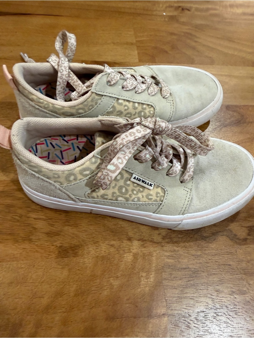 Airwalk Kids Sneakers Beige Suede & Leopard Accent Youth Size 3